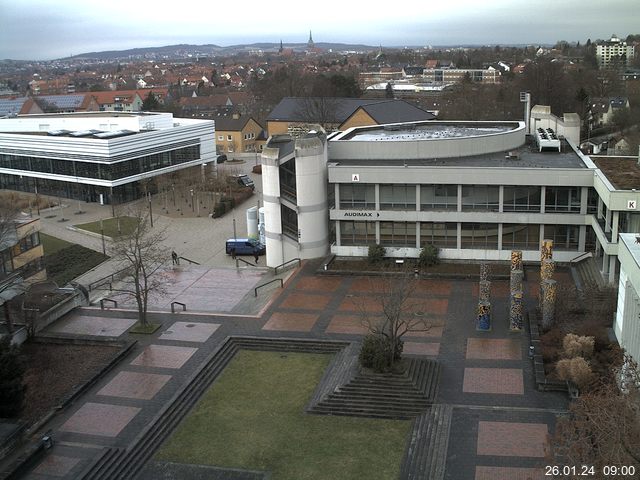 Foto der Webcam: Verwaltungsgebäude, Innenhof mit Audimax, Hörsaal-Gebäude 1