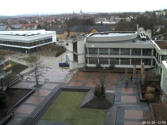 Foto der Webcam: Verwaltungsgebäude, Innenhof mit Audimax, Hörsaal-Gebäude 1