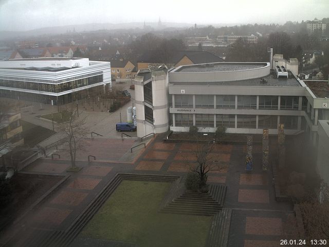 Foto der Webcam: Verwaltungsgebäude, Innenhof mit Audimax, Hörsaal-Gebäude 1