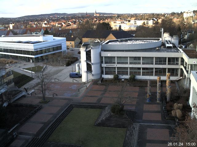 Foto der Webcam: Verwaltungsgebäude, Innenhof mit Audimax, Hörsaal-Gebäude 1