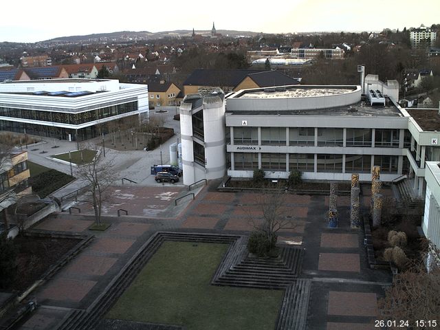 Foto der Webcam: Verwaltungsgebäude, Innenhof mit Audimax, Hörsaal-Gebäude 1