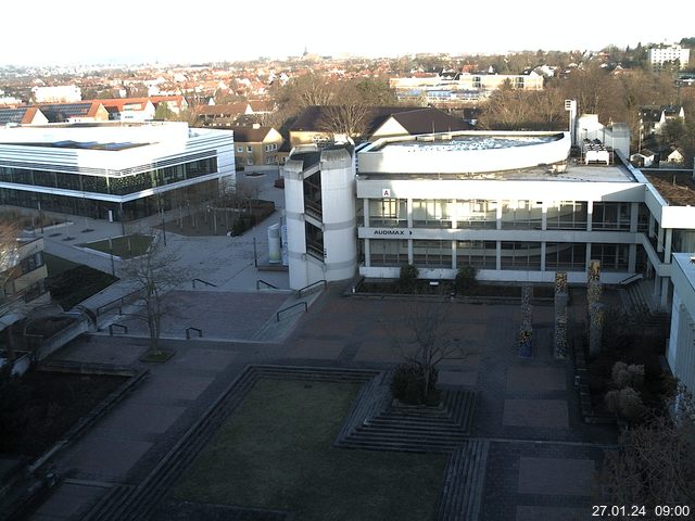 Foto der Webcam: Verwaltungsgebäude, Innenhof mit Audimax, Hörsaal-Gebäude 1