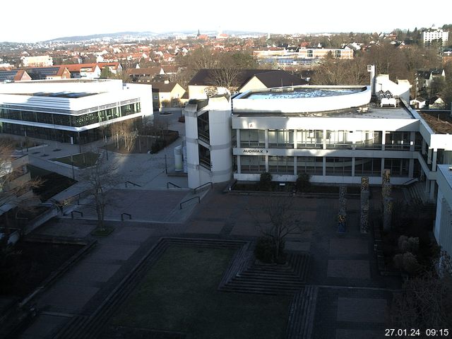 Foto der Webcam: Verwaltungsgebäude, Innenhof mit Audimax, Hörsaal-Gebäude 1