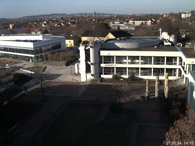 Foto der Webcam: Verwaltungsgebäude, Innenhof mit Audimax, Hörsaal-Gebäude 1