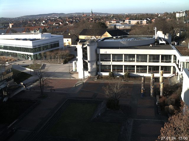 Foto der Webcam: Verwaltungsgebäude, Innenhof mit Audimax, Hörsaal-Gebäude 1