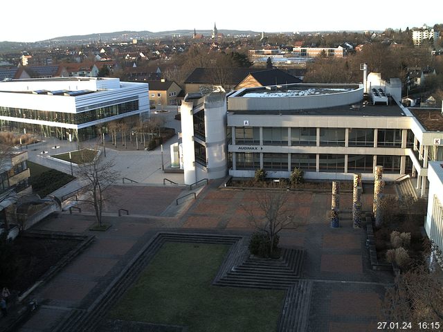 Foto der Webcam: Verwaltungsgebäude, Innenhof mit Audimax, Hörsaal-Gebäude 1