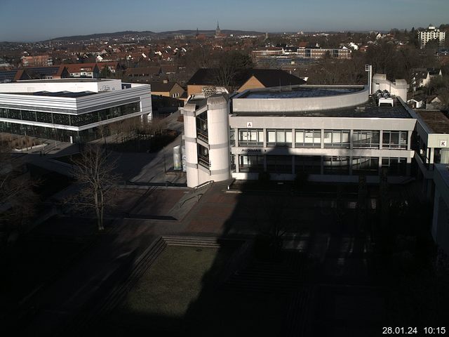 Foto der Webcam: Verwaltungsgebäude, Innenhof mit Audimax, Hörsaal-Gebäude 1