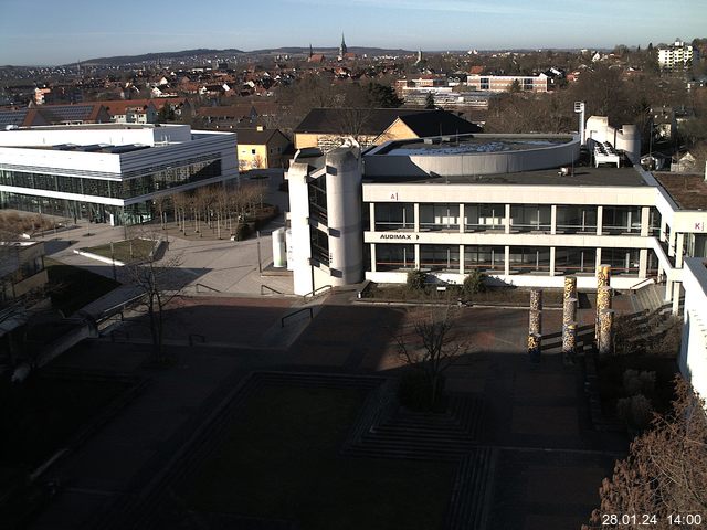 Foto der Webcam: Verwaltungsgebäude, Innenhof mit Audimax, Hörsaal-Gebäude 1