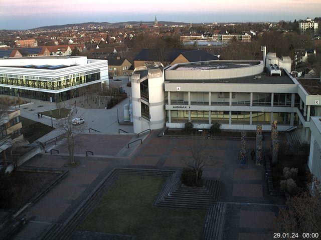 Foto der Webcam: Verwaltungsgebäude, Innenhof mit Audimax, Hörsaal-Gebäude 1