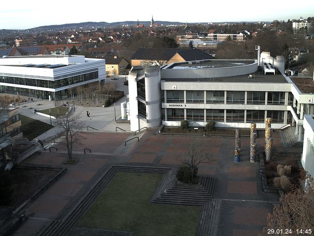 Foto der Webcam: Verwaltungsgebäude, Innenhof mit Audimax, Hörsaal-Gebäude 1