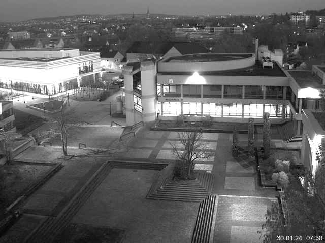 Foto der Webcam: Verwaltungsgebäude, Innenhof mit Audimax, Hörsaal-Gebäude 1