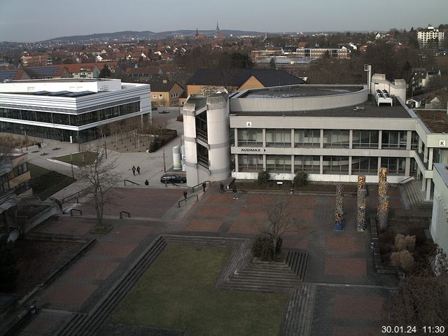 Foto der Webcam: Verwaltungsgebäude, Innenhof mit Audimax, Hörsaal-Gebäude 1