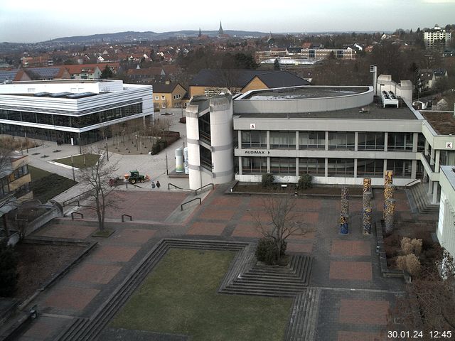 Foto der Webcam: Verwaltungsgebäude, Innenhof mit Audimax, Hörsaal-Gebäude 1