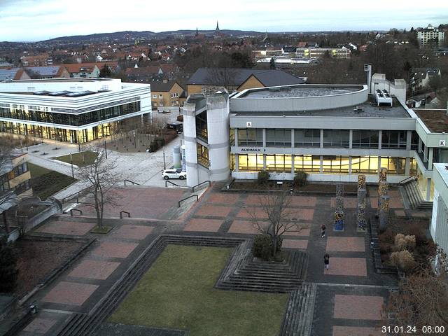 Foto der Webcam: Verwaltungsgebäude, Innenhof mit Audimax, Hörsaal-Gebäude 1