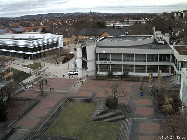 Foto der Webcam: Verwaltungsgebäude, Innenhof mit Audimax, Hörsaal-Gebäude 1