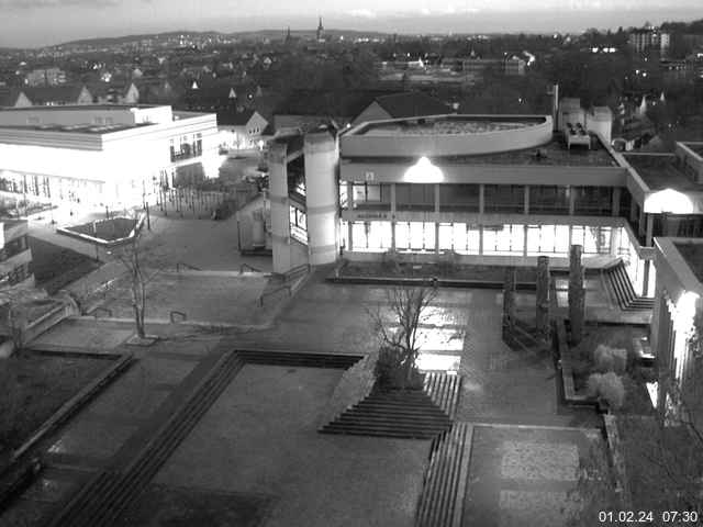 Foto der Webcam: Verwaltungsgebäude, Innenhof mit Audimax, Hörsaal-Gebäude 1