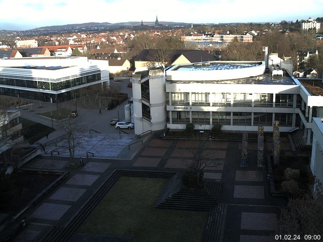 Foto der Webcam: Verwaltungsgebäude, Innenhof mit Audimax, Hörsaal-Gebäude 1