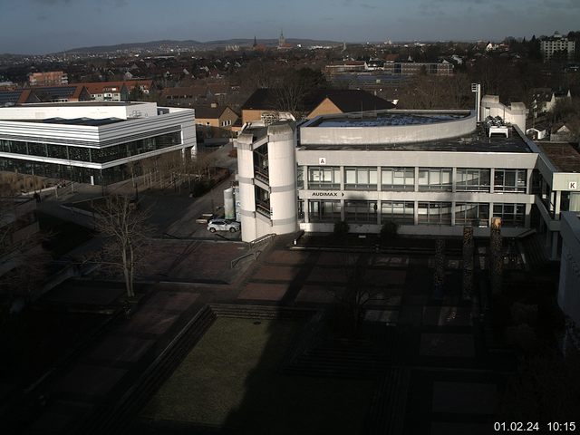 Foto der Webcam: Verwaltungsgebäude, Innenhof mit Audimax, Hörsaal-Gebäude 1