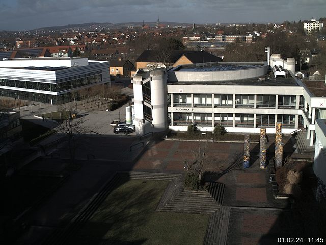 Foto der Webcam: Verwaltungsgebäude, Innenhof mit Audimax, Hörsaal-Gebäude 1