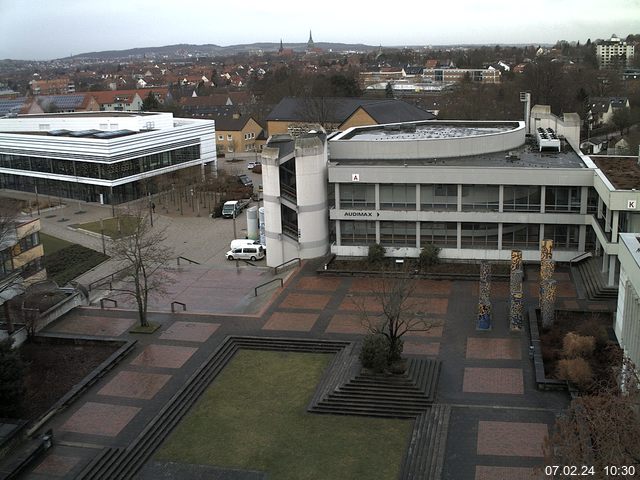 Foto der Webcam: Verwaltungsgeb&auml;ude, Innenhof mit Audimax, H&ouml;rsaal-Geb&auml;ude 1