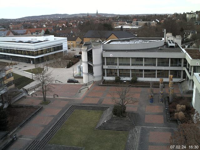 Foto der Webcam: Verwaltungsgeb&auml;ude, Innenhof mit Audimax, H&ouml;rsaal-Geb&auml;ude 1