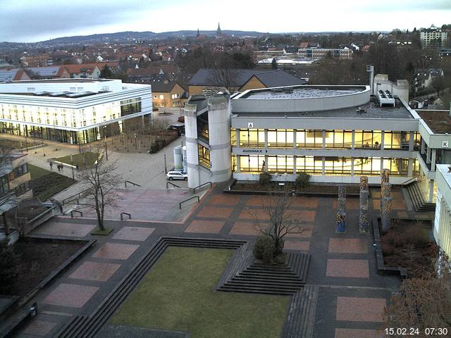 Foto der Webcam: Verwaltungsgeb&auml;ude, Innenhof mit Audimax, H&ouml;rsaal-Geb&auml;ude 1