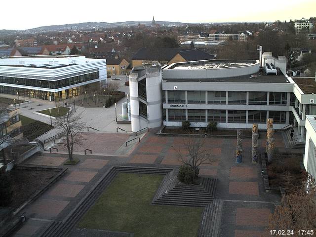 Foto der Webcam: Verwaltungsgeb&auml;ude, Innenhof mit Audimax, H&ouml;rsaal-Geb&auml;ude 1