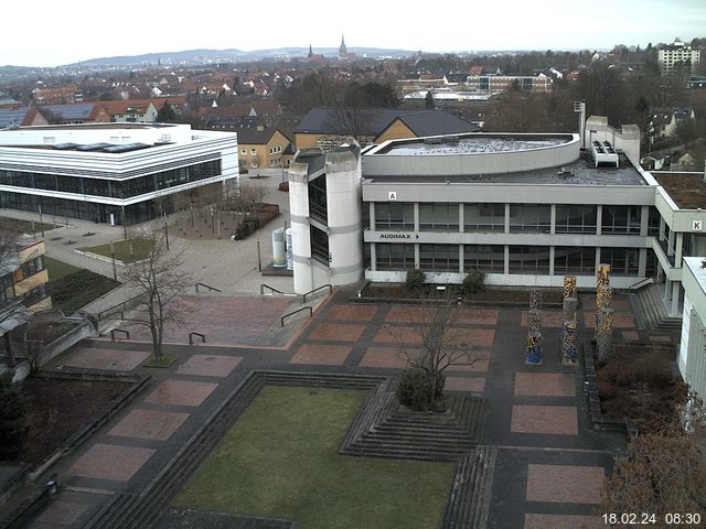 Foto der Webcam: Verwaltungsgeb&auml;ude, Innenhof mit Audimax, H&ouml;rsaal-Geb&auml;ude 1