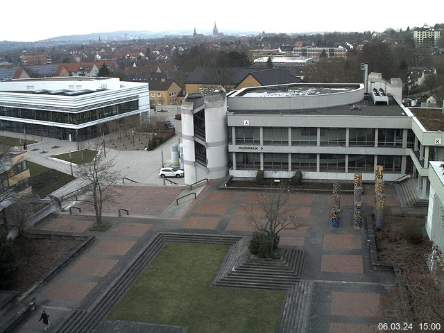 Foto der Webcam: Verwaltungsgeb&auml;ude, Innenhof mit Audimax, H&ouml;rsaal-Geb&auml;ude 1