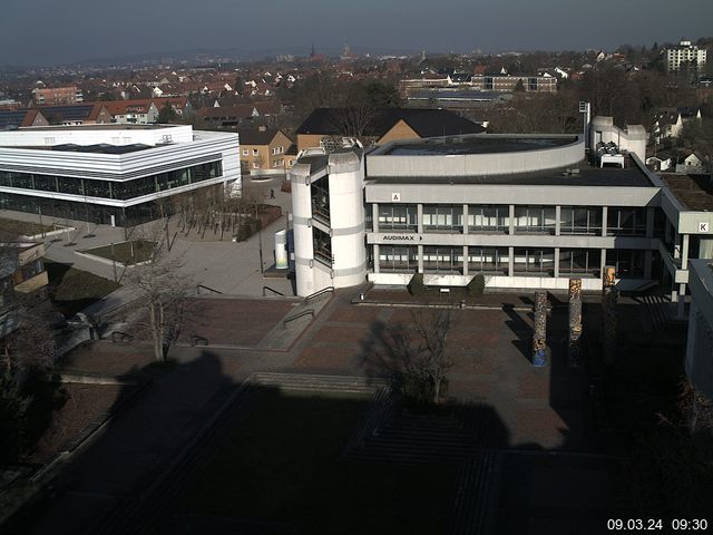 Foto der Webcam: Verwaltungsgeb&auml;ude, Innenhof mit Audimax, H&ouml;rsaal-Geb&auml;ude 1