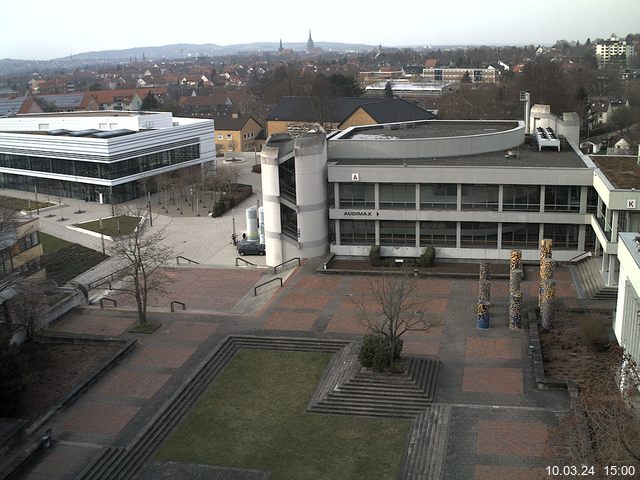 Foto der Webcam: Verwaltungsgeb&auml;ude, Innenhof mit Audimax, H&ouml;rsaal-Geb&auml;ude 1