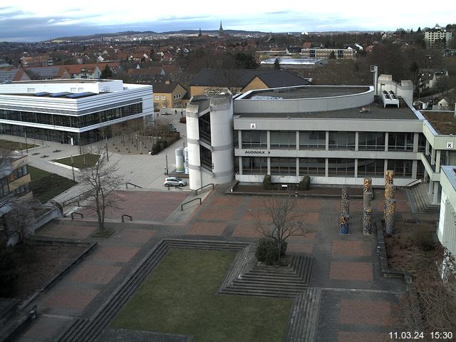 Foto der Webcam: Verwaltungsgeb&auml;ude, Innenhof mit Audimax, H&ouml;rsaal-Geb&auml;ude 1