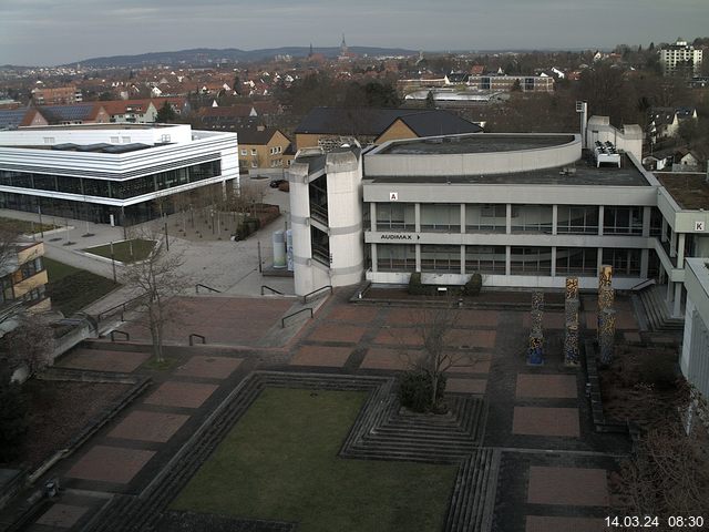 Foto der Webcam: Verwaltungsgeb&auml;ude, Innenhof mit Audimax, H&ouml;rsaal-Geb&auml;ude 1