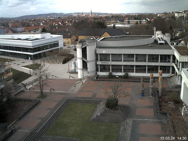 Foto der Webcam: Verwaltungsgeb&auml;ude, Innenhof mit Audimax, H&ouml;rsaal-Geb&auml;ude 1