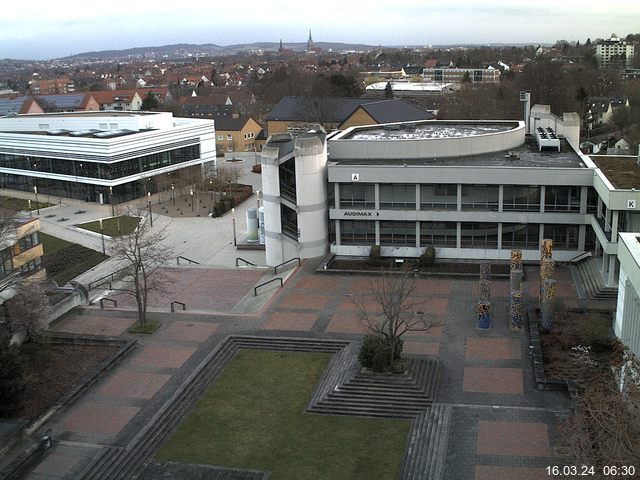 Foto der Webcam: Verwaltungsgeb&auml;ude, Innenhof mit Audimax, H&ouml;rsaal-Geb&auml;ude 1