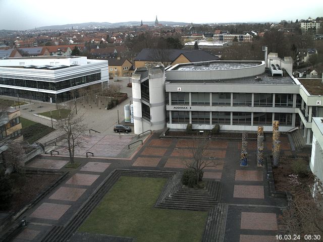 Foto der Webcam: Verwaltungsgeb&auml;ude, Innenhof mit Audimax, H&ouml;rsaal-Geb&auml;ude 1