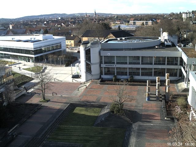 Foto der Webcam: Verwaltungsgeb&auml;ude, Innenhof mit Audimax, H&ouml;rsaal-Geb&auml;ude 1