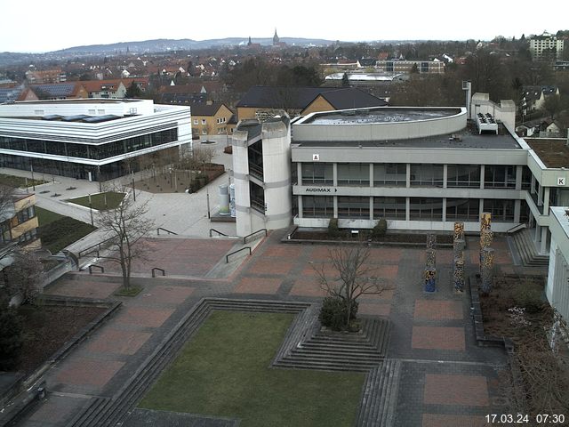 Foto der Webcam: Verwaltungsgeb&auml;ude, Innenhof mit Audimax, H&ouml;rsaal-Geb&auml;ude 1