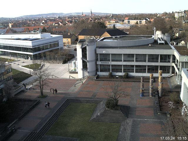 Foto der Webcam: Verwaltungsgeb&auml;ude, Innenhof mit Audimax, H&ouml;rsaal-Geb&auml;ude 1