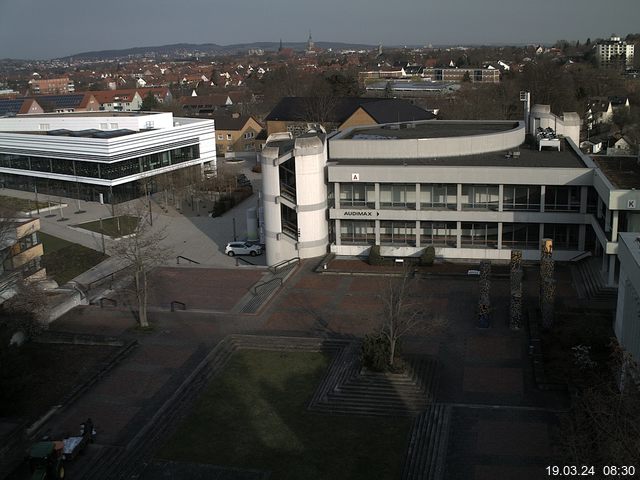 Foto der Webcam: Verwaltungsgeb&auml;ude, Innenhof mit Audimax, H&ouml;rsaal-Geb&auml;ude 1
