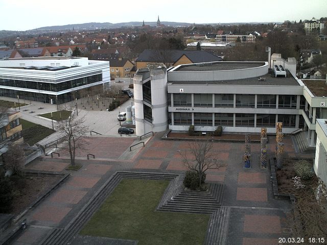 Foto der Webcam: Verwaltungsgeb&auml;ude, Innenhof mit Audimax, H&ouml;rsaal-Geb&auml;ude 1