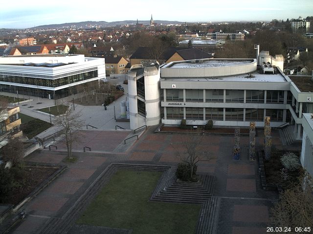 Foto der Webcam: Verwaltungsgeb&auml;ude, Innenhof mit Audimax, H&ouml;rsaal-Geb&auml;ude 1