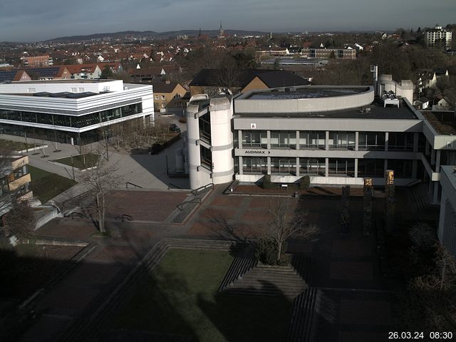 Foto der Webcam: Verwaltungsgeb&auml;ude, Innenhof mit Audimax, H&ouml;rsaal-Geb&auml;ude 1