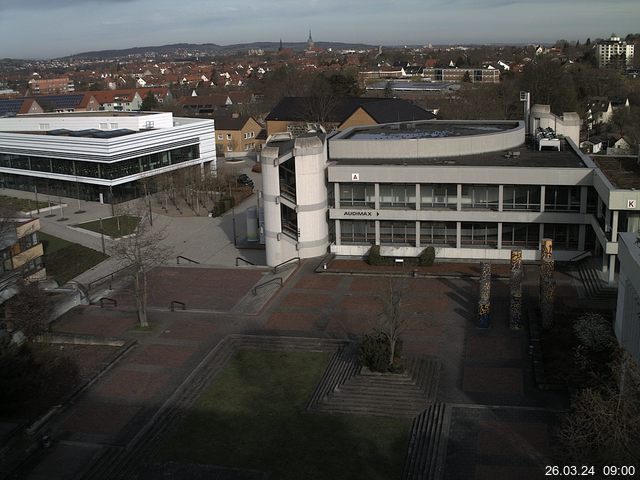 Foto der Webcam: Verwaltungsgeb&auml;ude, Innenhof mit Audimax, H&ouml;rsaal-Geb&auml;ude 1