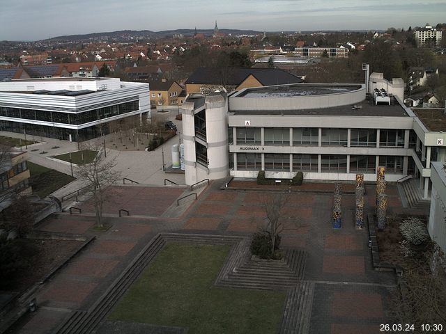 Foto der Webcam: Verwaltungsgeb&auml;ude, Innenhof mit Audimax, H&ouml;rsaal-Geb&auml;ude 1