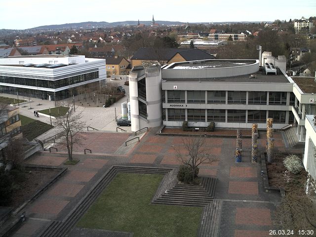 Foto der Webcam: Verwaltungsgeb&auml;ude, Innenhof mit Audimax, H&ouml;rsaal-Geb&auml;ude 1