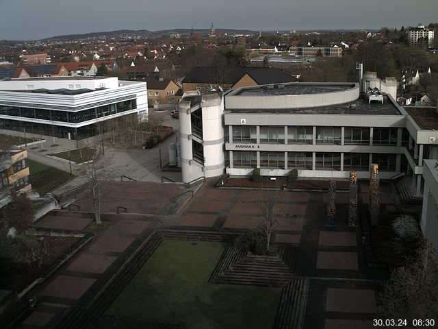 Foto der Webcam: Verwaltungsgeb&auml;ude, Innenhof mit Audimax, H&ouml;rsaal-Geb&auml;ude 1