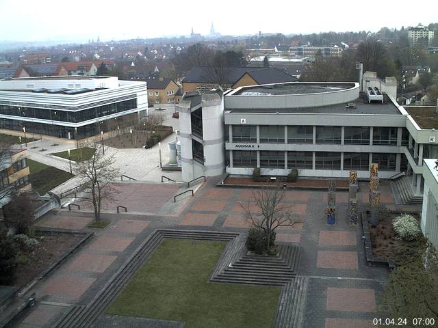 Foto der Webcam: Verwaltungsgeb&auml;ude, Innenhof mit Audimax, H&ouml;rsaal-Geb&auml;ude 1
