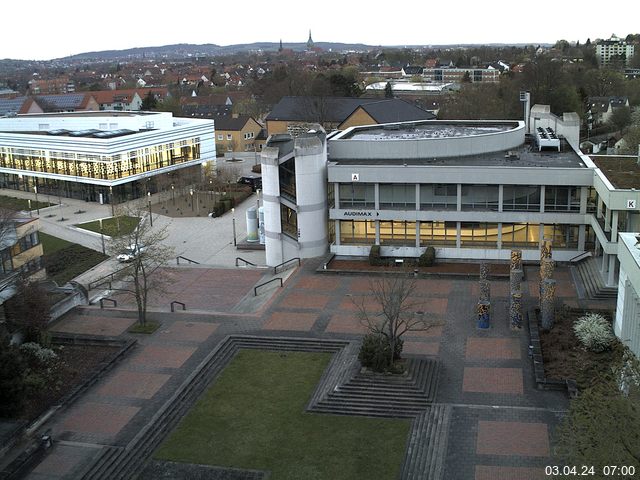 Foto der Webcam: Verwaltungsgeb&auml;ude, Innenhof mit Audimax, H&ouml;rsaal-Geb&auml;ude 1