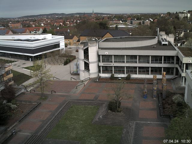 Foto der Webcam: Verwaltungsgeb&auml;ude, Innenhof mit Audimax, H&ouml;rsaal-Geb&auml;ude 1